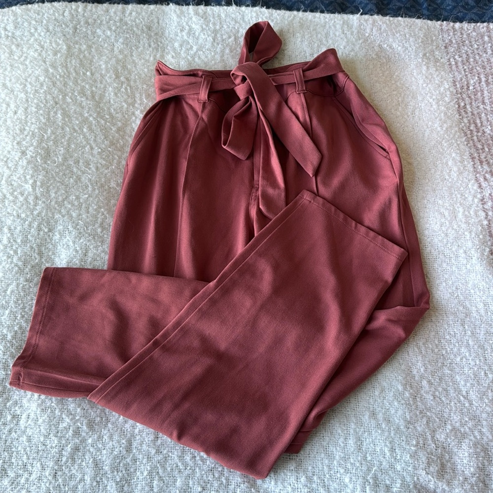Lauren Conrad size 4 pants. Never worn.
